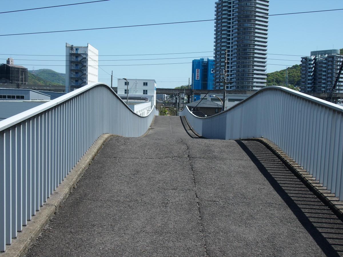 斷橋 宇多津横断歩道橋｜歩こうたづMAP｜うたづさんぽみち｜宇多津町